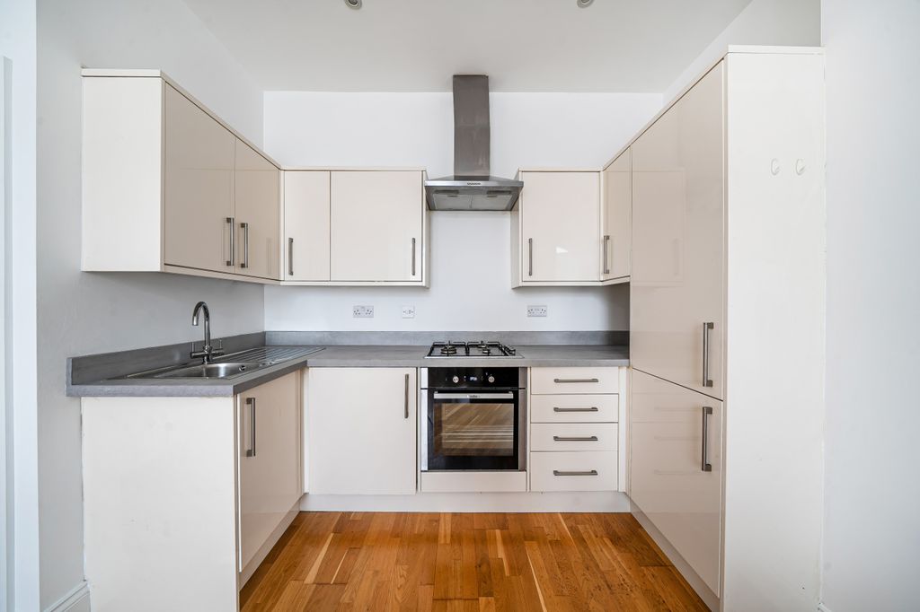 Property photo 3 of 15 Picture No. 12