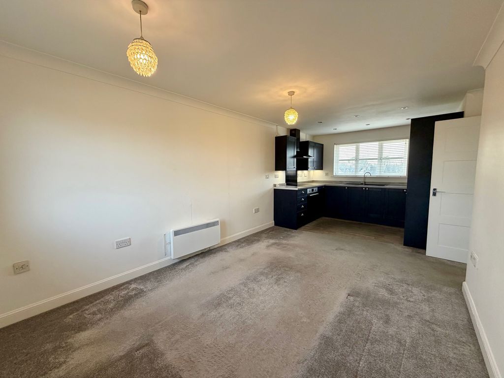 Property photo 3 of 11 Photo 3