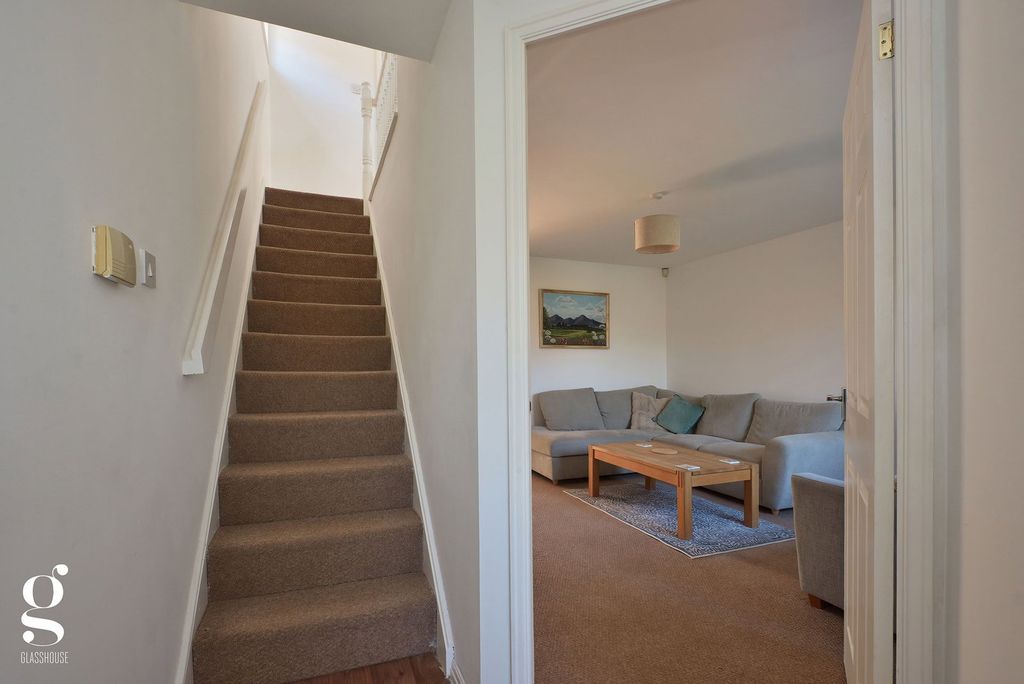 Property photo 3 of 30