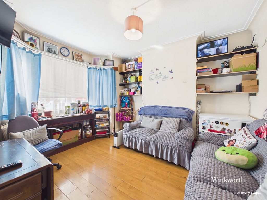 Property photo 2 of 6 Living Room