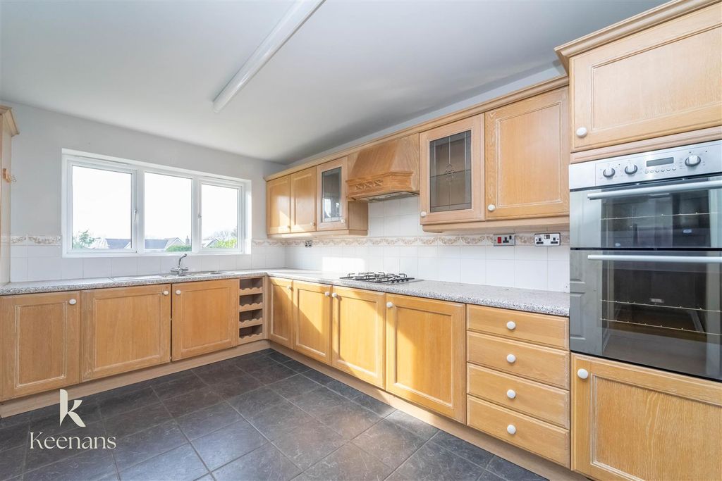 Property photo 3 of 38 3.Jpg
