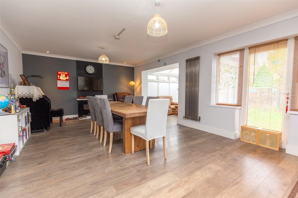 Property photo 2 of 19 Picture No. 08