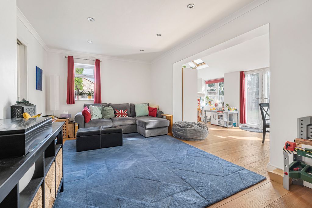 Property photo 2 of 22 960835