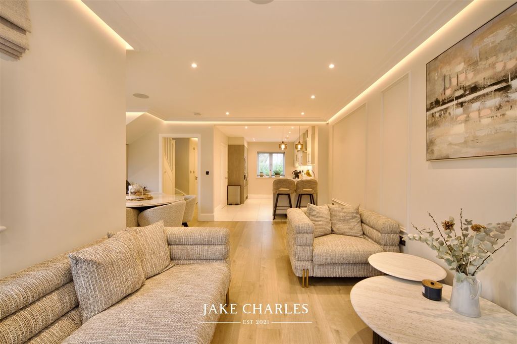 Property photo 2 of 23 Dsc_8434.Jpeg