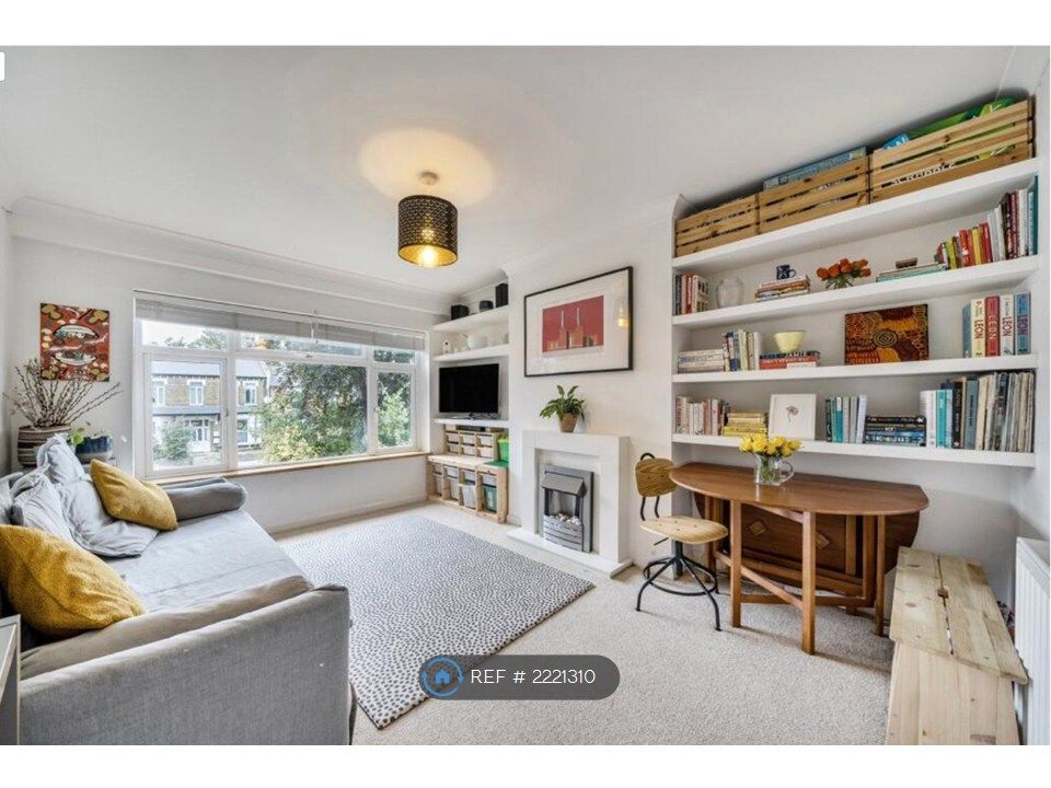 Property photo 1 of 9 Lounge