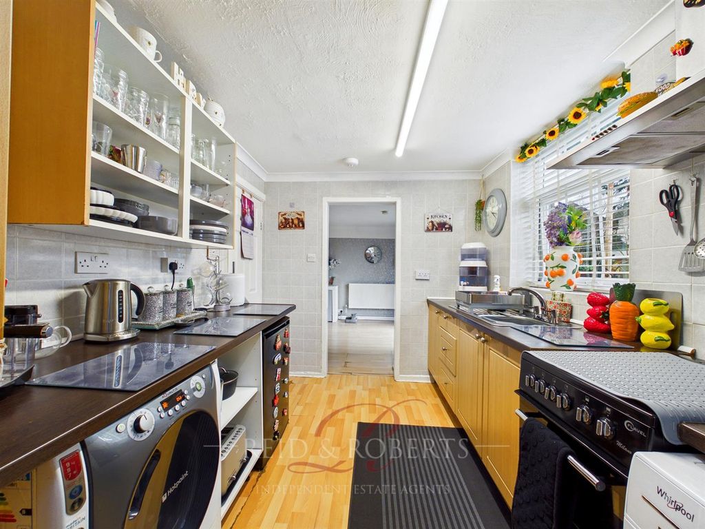 Property photo 3 of 13 Cam05148G0-Pr0131-Still003.Jpg