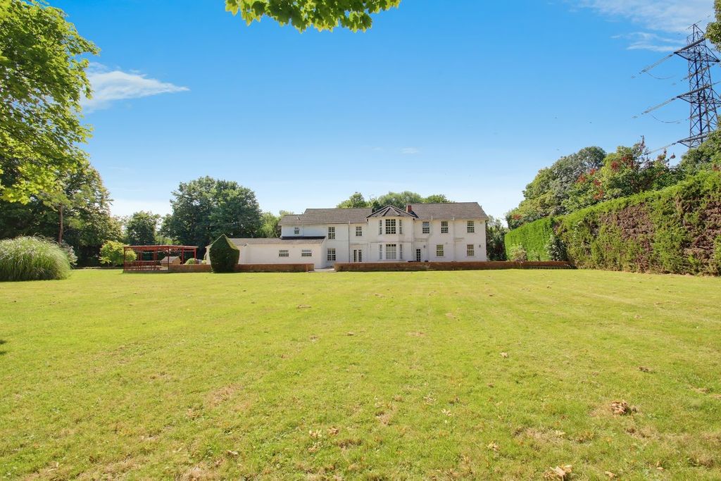 Property photo 1 of 26