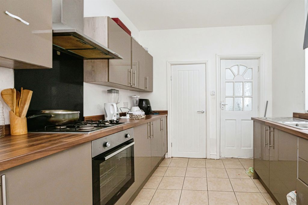 Property photo 3 of 16
