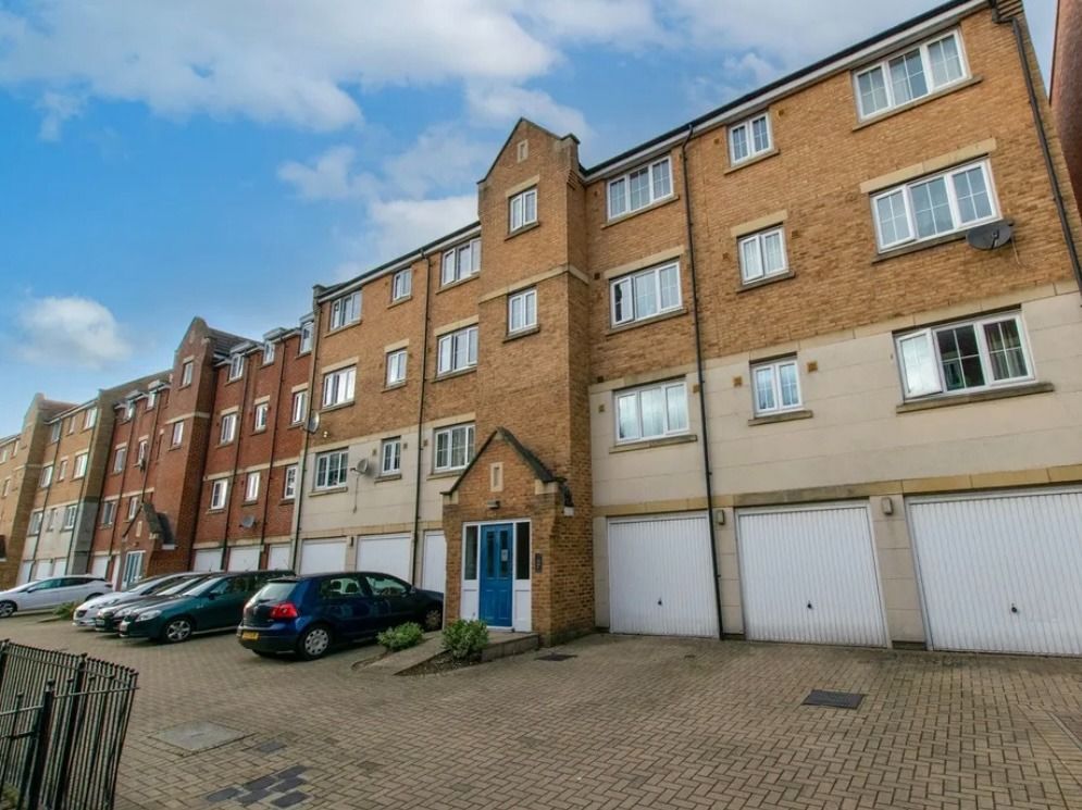 Property photo 1 of 11 4965990