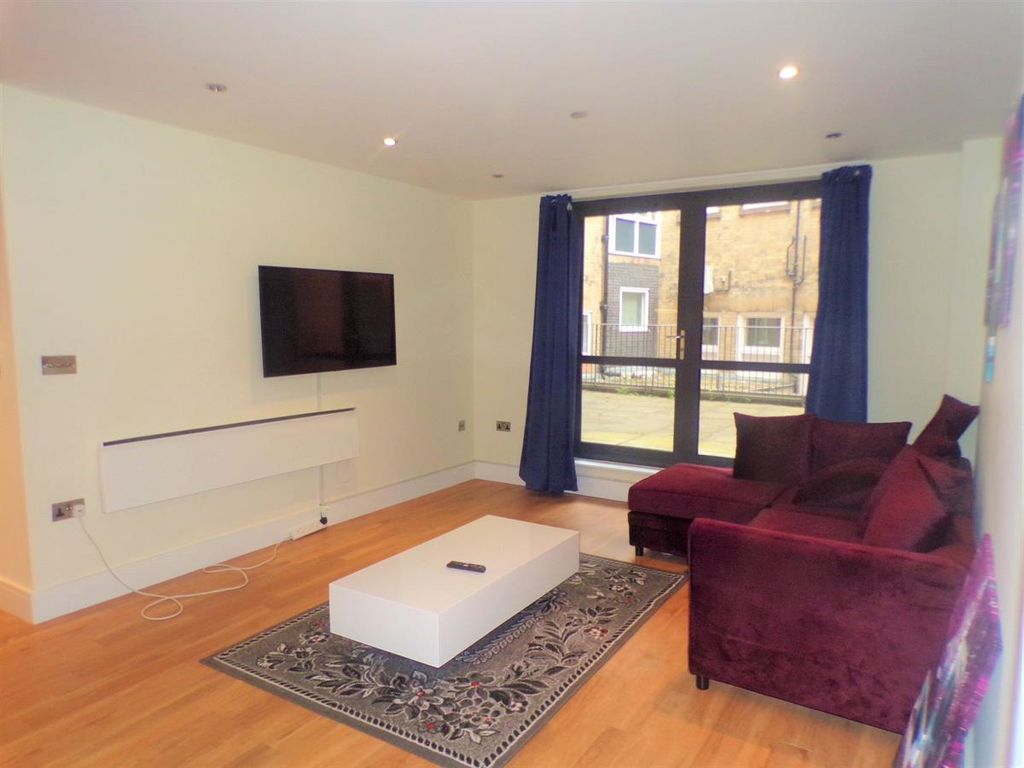 Property photo 2 of 14