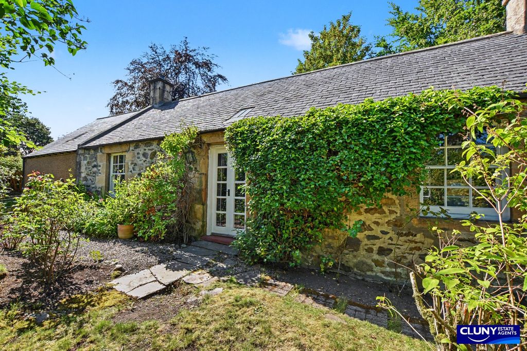 Property photo 1 of 35