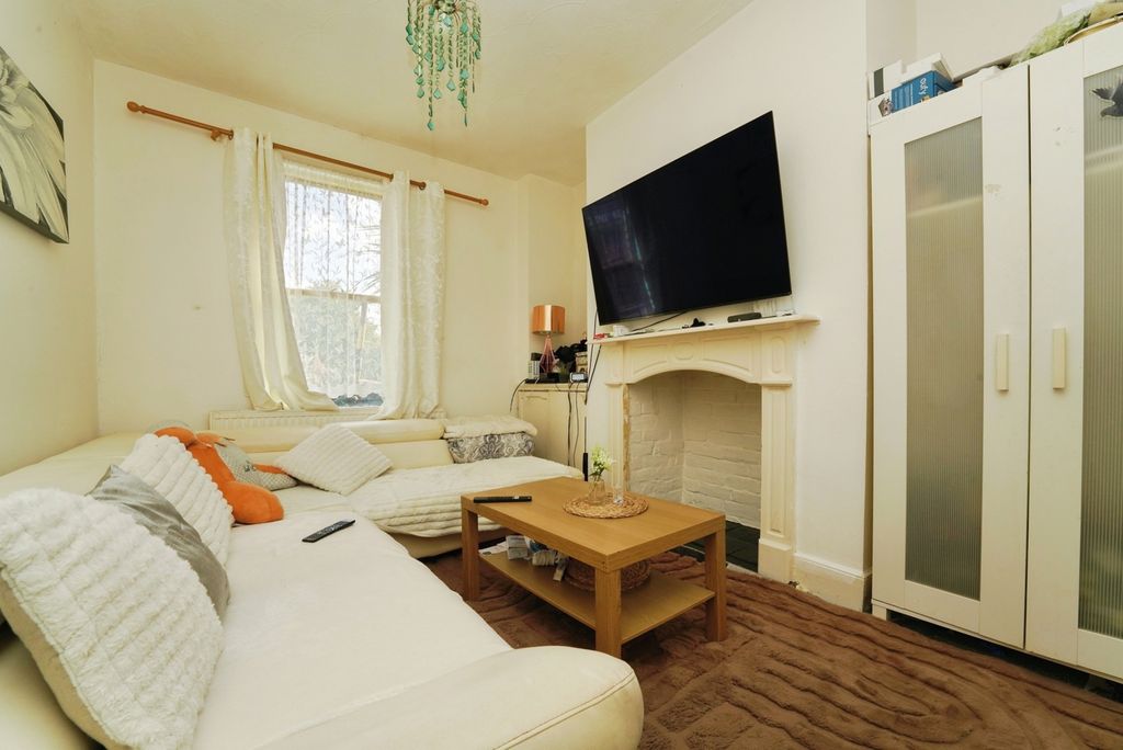 Property photo 3 of 17 Photo