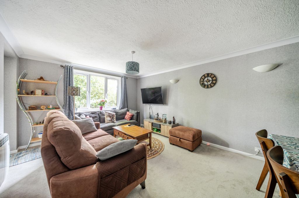 Property photo 2 of 13 1457388-25-69Fb6B...