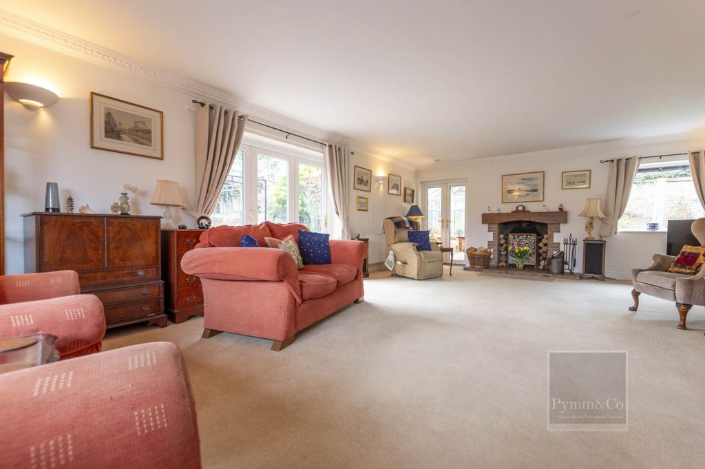 Property photo 3 of 25