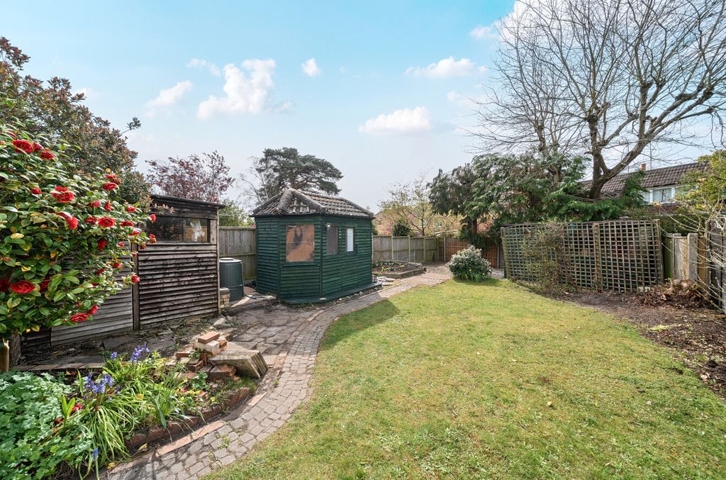 Property photo 1 of 13 1439905-23-69d8d6...