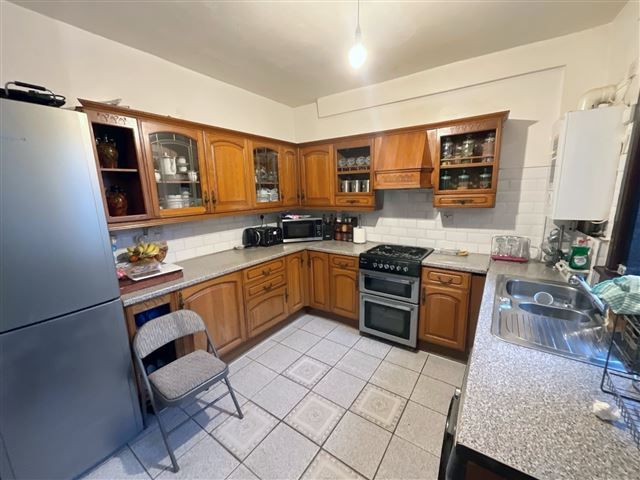 Property photo 3 of 21 Kitchen