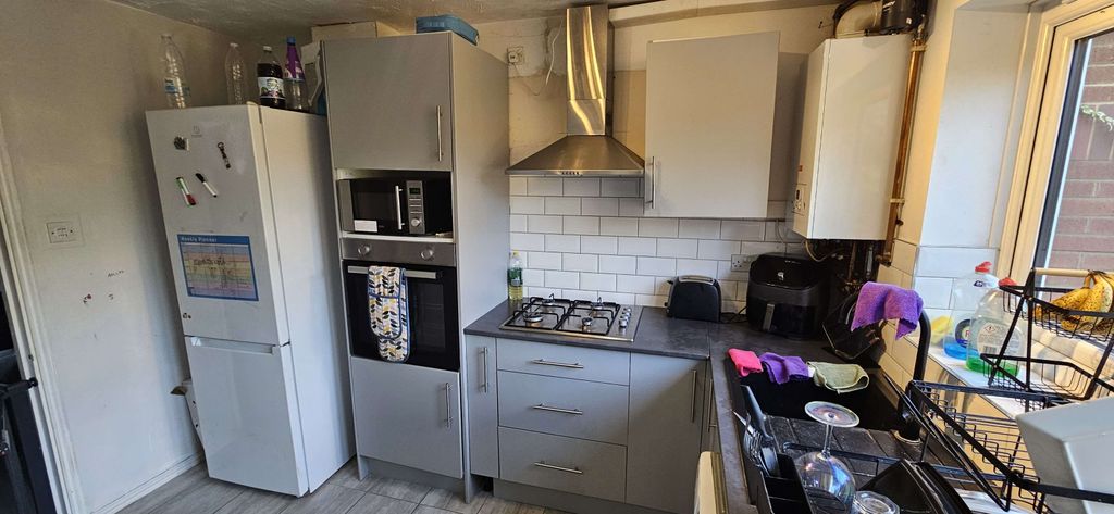 Property photo 3 of 9 Gallery