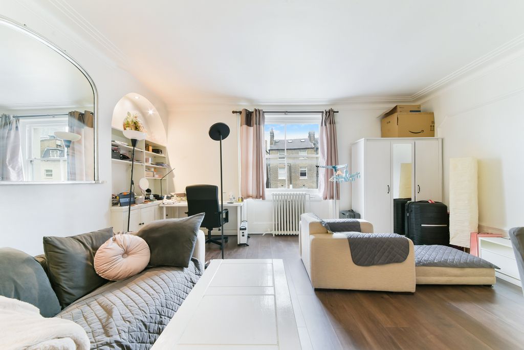 Property photo 1 of 7