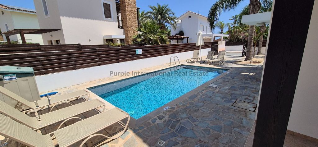 Property photo 2 of 48