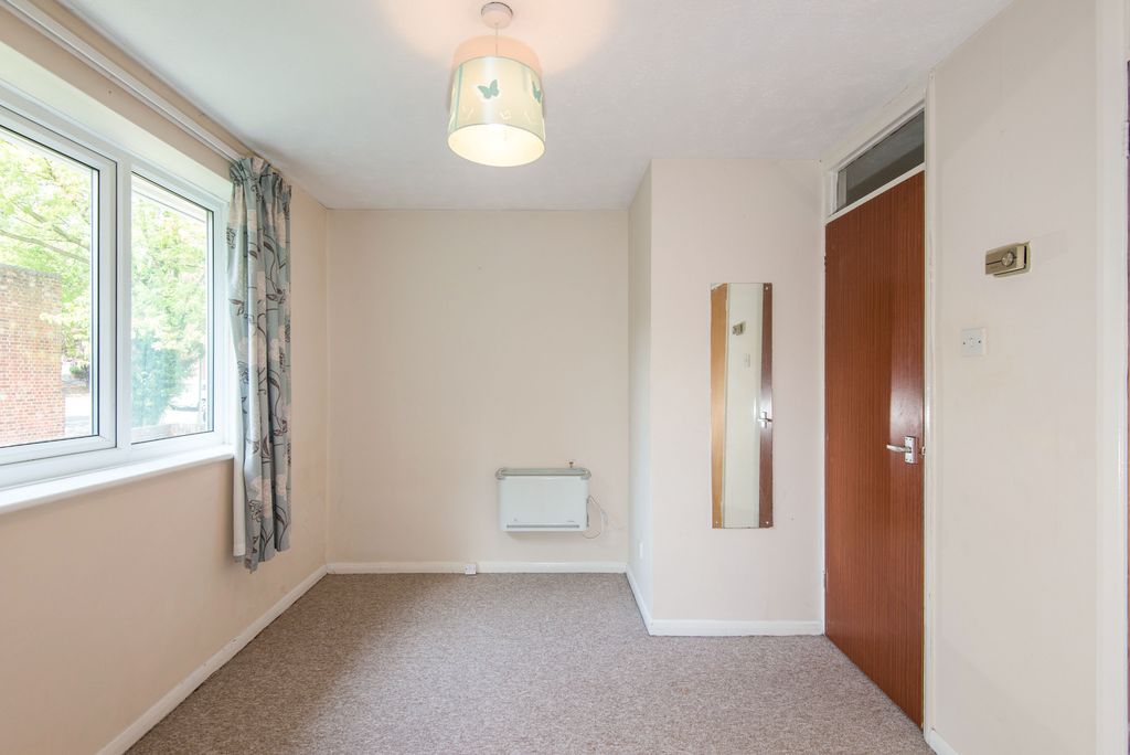 Property photo 3 of 7 Bedroom One.Jpg