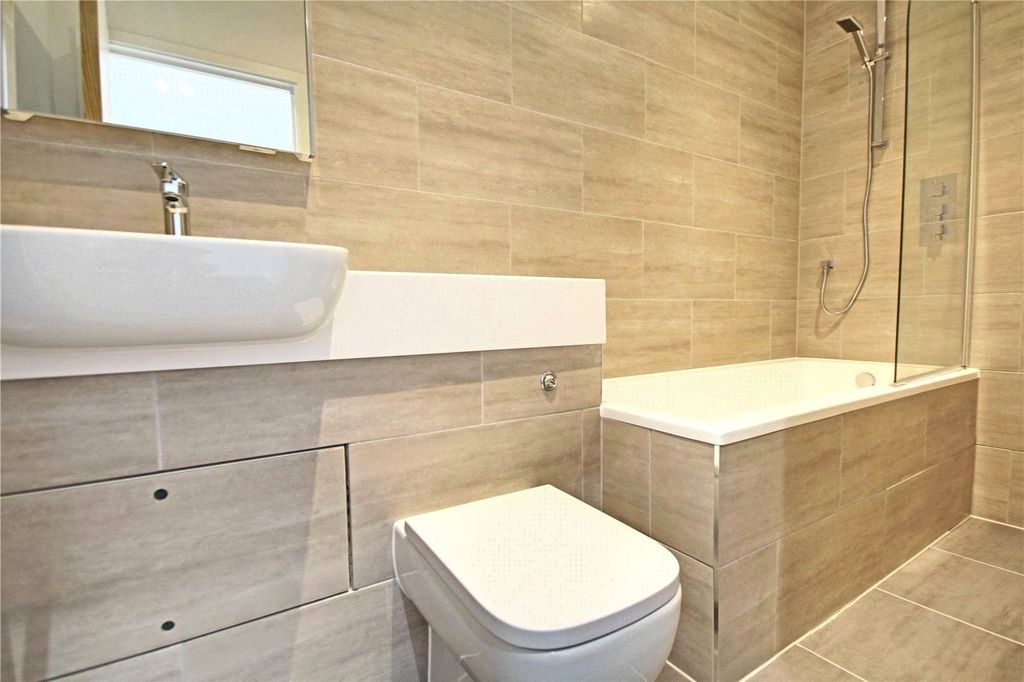 Property photo 3 of 9 Picture No. 14