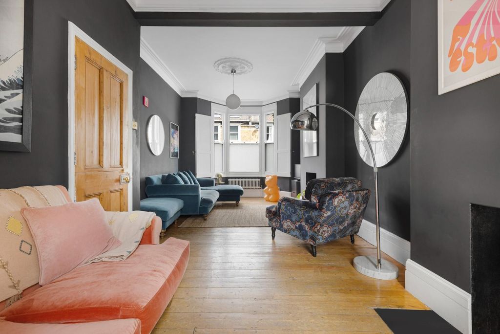 Property photo 1 of 30