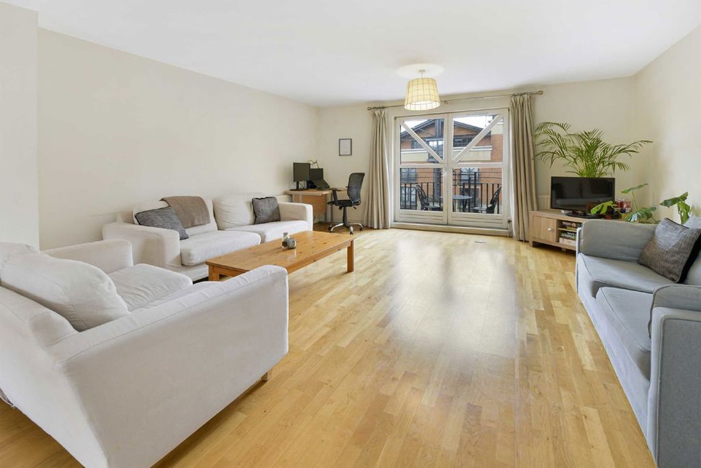 Property photo 2 of 7