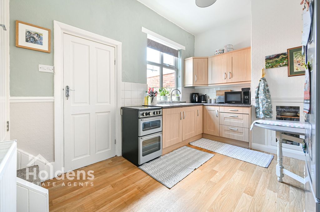 Property photo 2 of 19