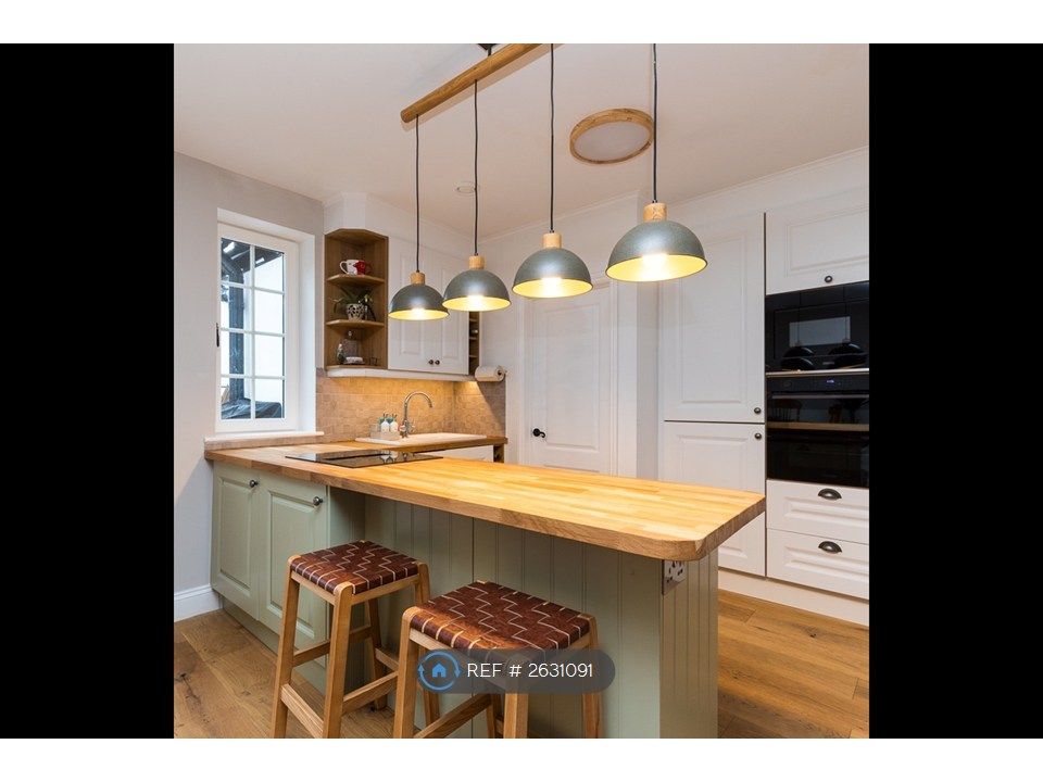 Property photo 2 of 21 Kitchen