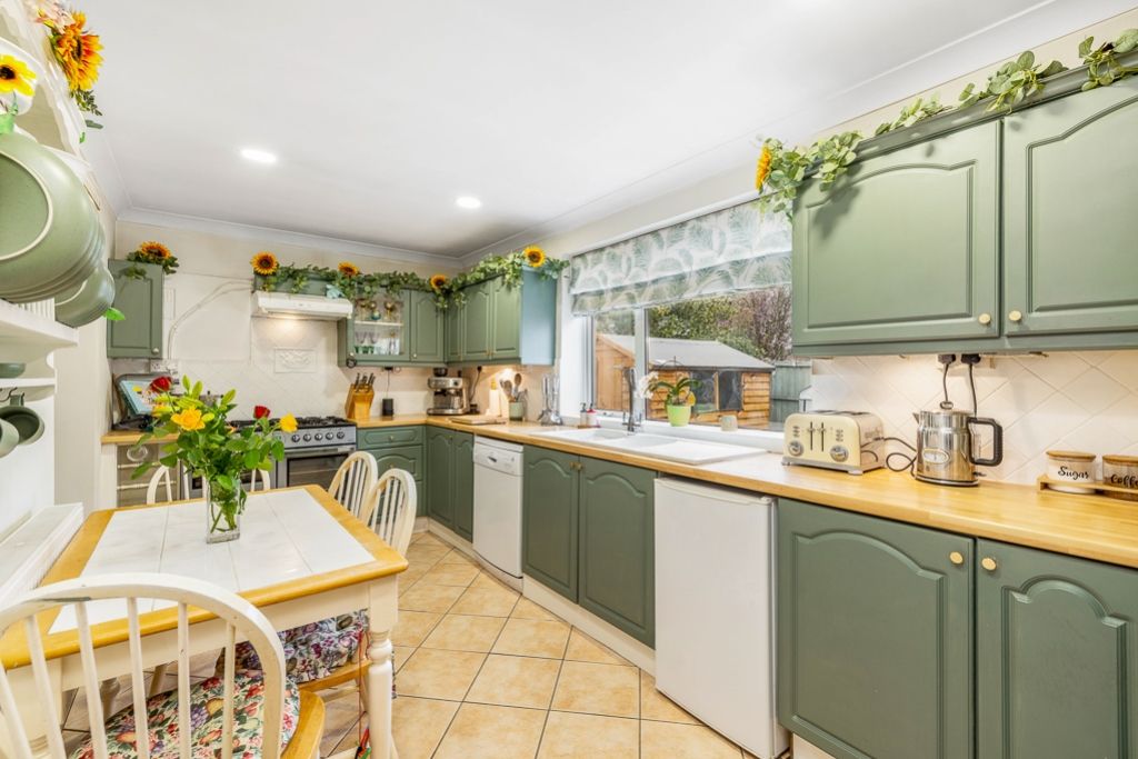 Property photo 3 of 20 140 Barrier Bank-17