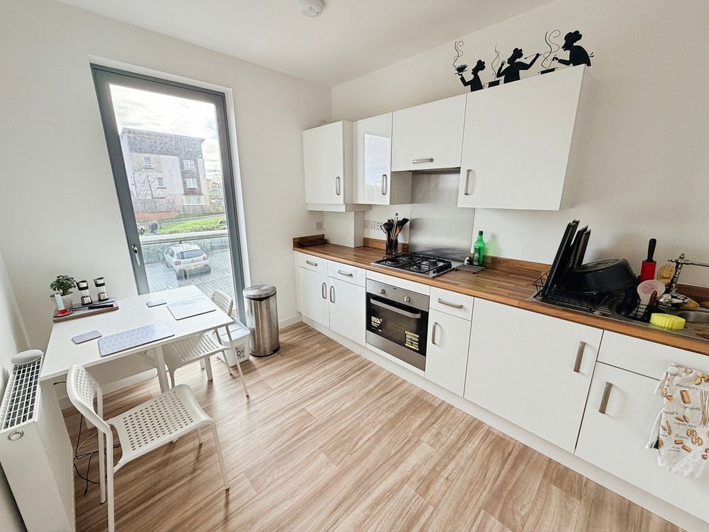 Property photo 3 of 9