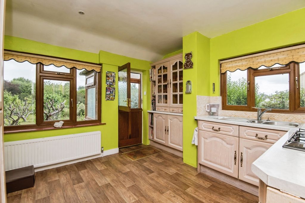 Property photo 3 of 17 Photo