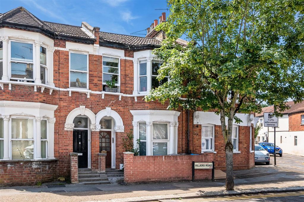 Property photo 2 of 15 Daniels_79A Villiers Road_018.Jpg
