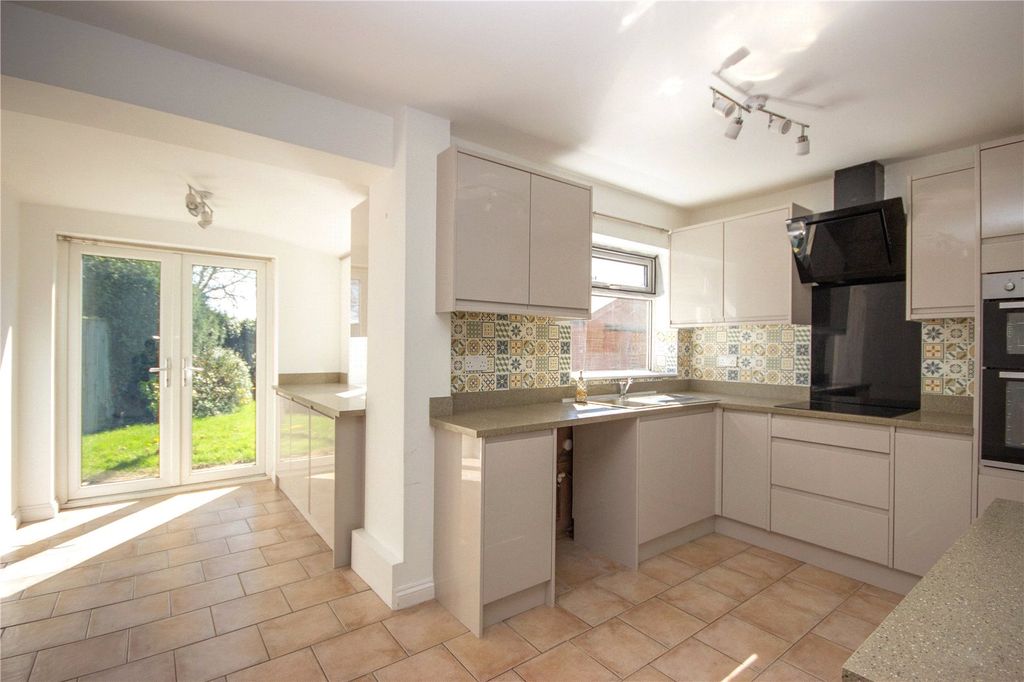 Property photo 1 of 16 Picture No. 02