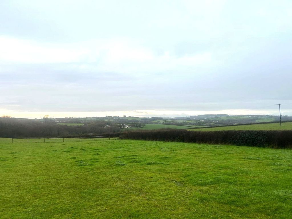 Property photo 3 of 8 Picture No. 16