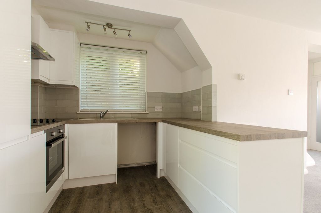 Property photo 3 of 13 4415823