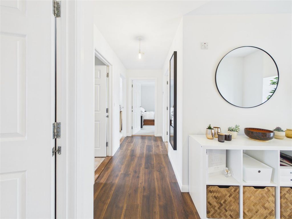 Property photo 3 of 13 Hall