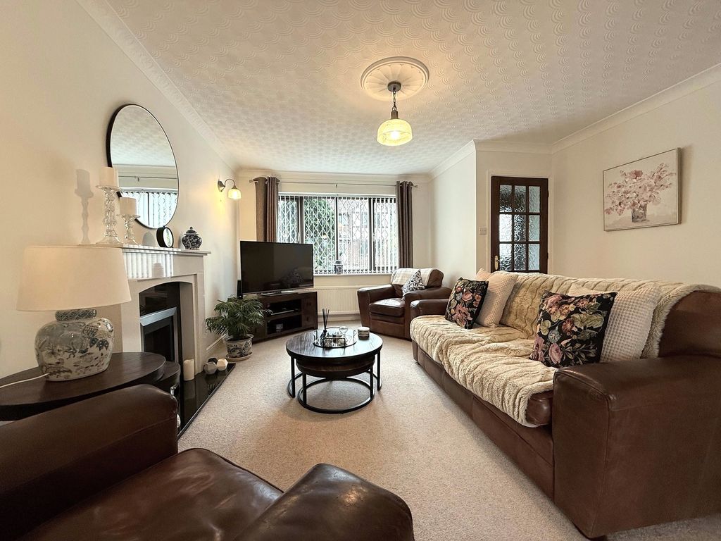 Property photo 2 of 30
