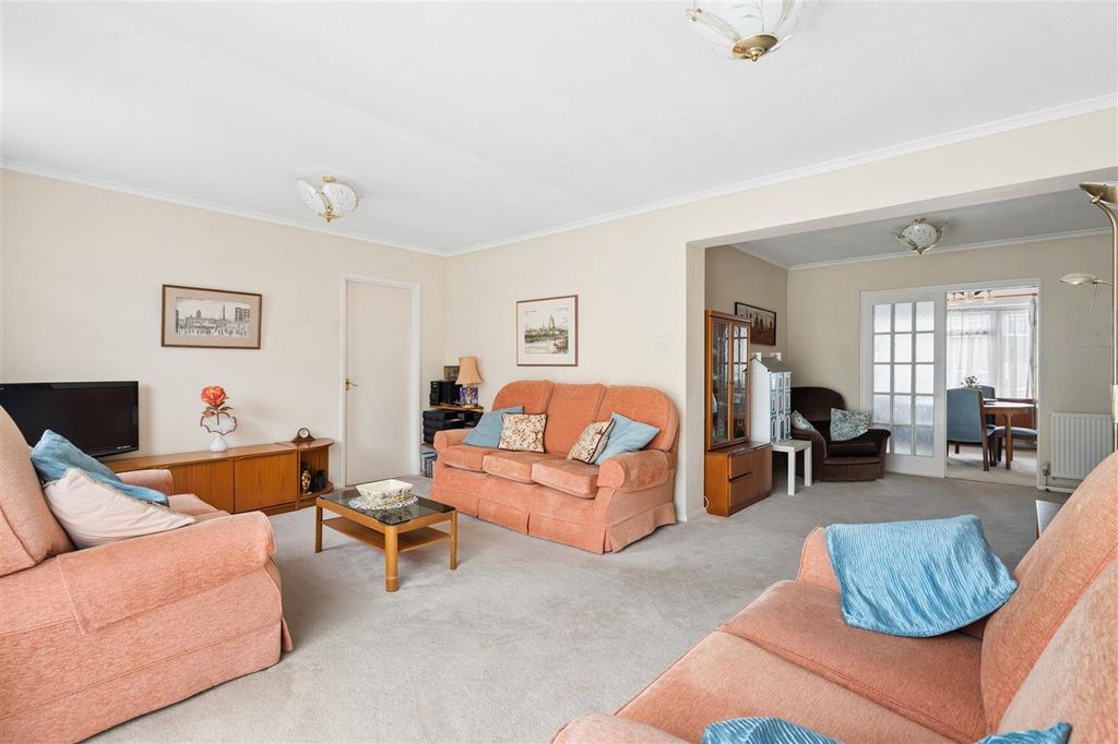Property photo 3 of 19