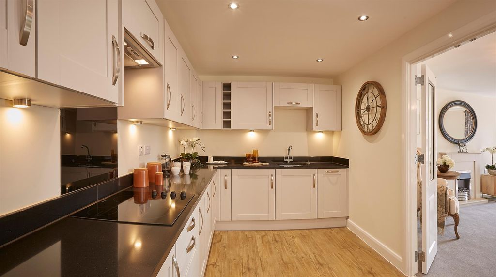 Property photo 3 of 15 3 Bed En-Suite - 455.Jpg