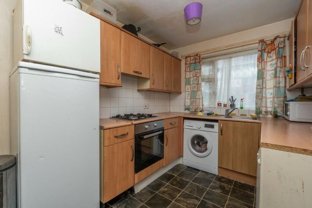 Property photo 3 of 4