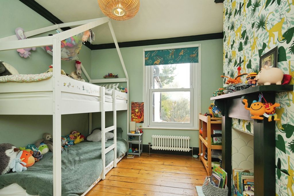 Property photo 3 of 28 Pbox-Img.Jpg