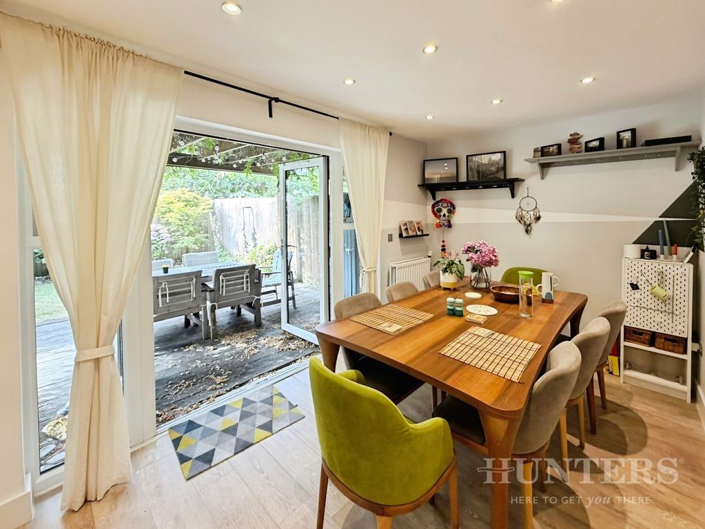 Property photo 3 of 39