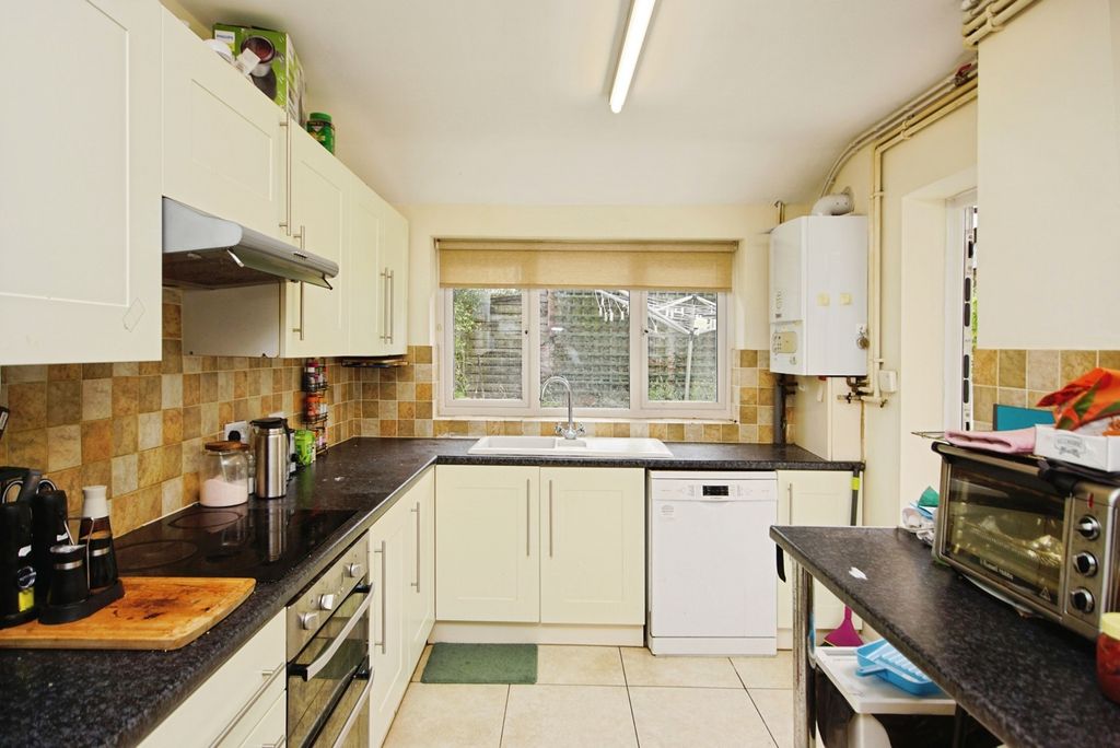 Property photo 2 of 17 Photo