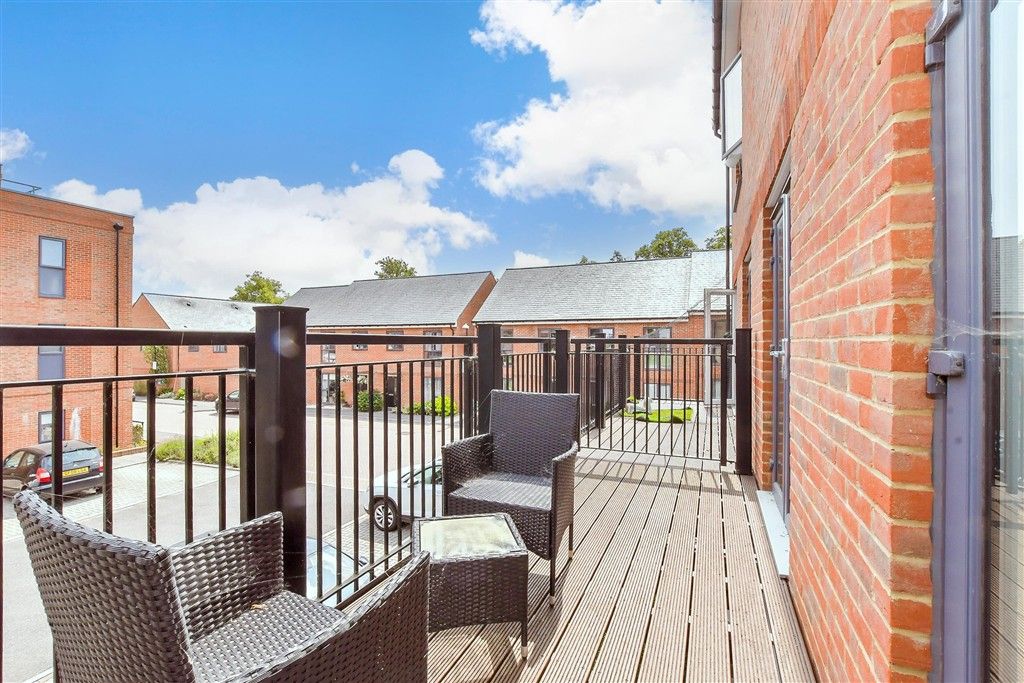 Property photo 2 of 12 Balcony / Terrace