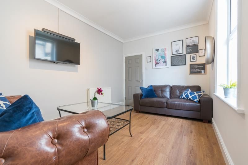 Property photo 3 of 14 Photo 2