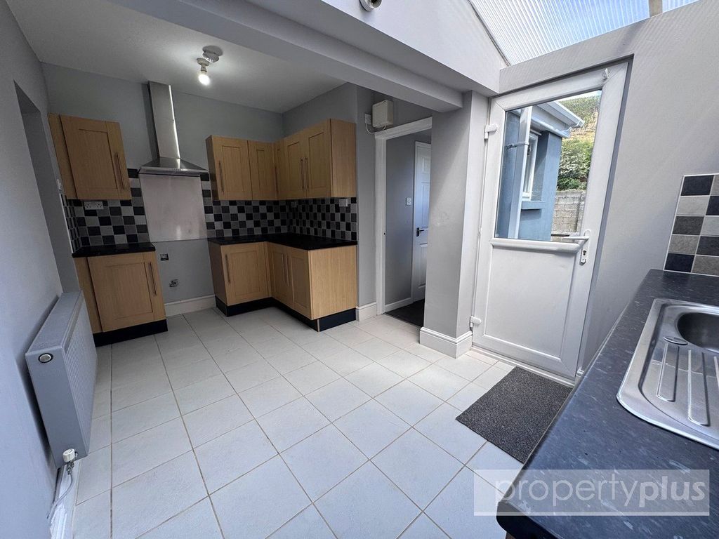 Property photo 3 of 12 Picture No. 12