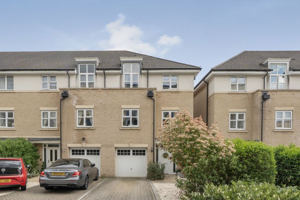 Property photo 1 of 21 1447659-20-69E88B...