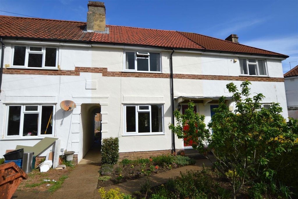 Property photo 1 of 13 12 Springfield Road.Jpg