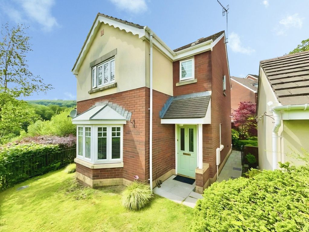 Property photo 1 of 30